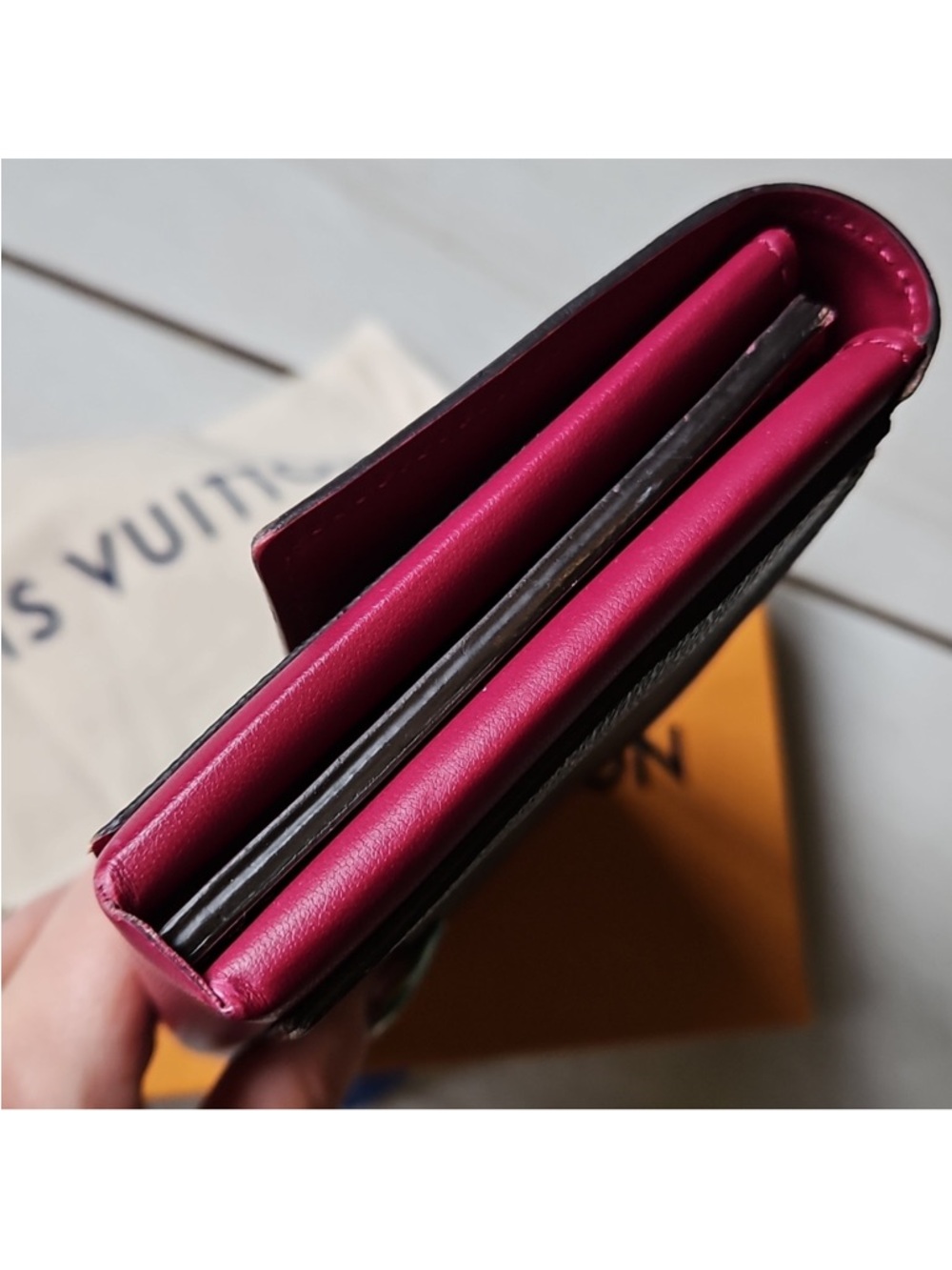 Beautiful wallet on chain ❤️❤️❤️❤️❤️❤️ - Picture 5 of 13